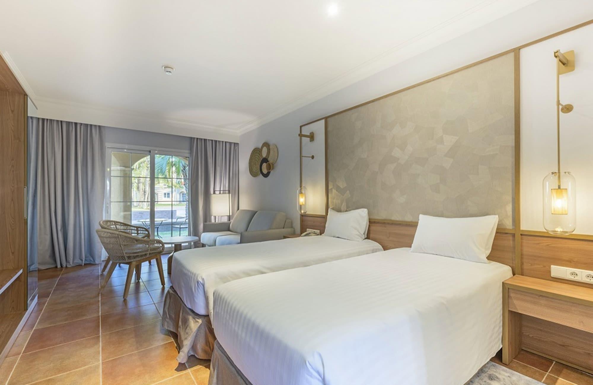 La Sella Premium Lifestyle Apartments دينايا المظهر الخارجي الصورة