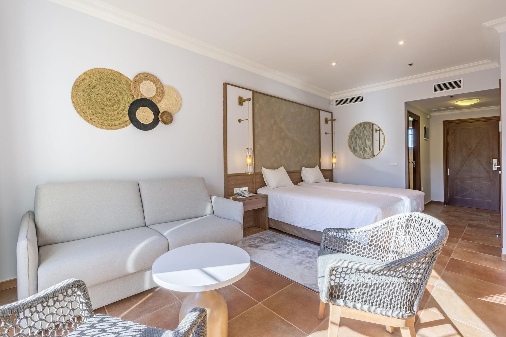 La Sella Premium Lifestyle Apartments دينايا المظهر الخارجي الصورة