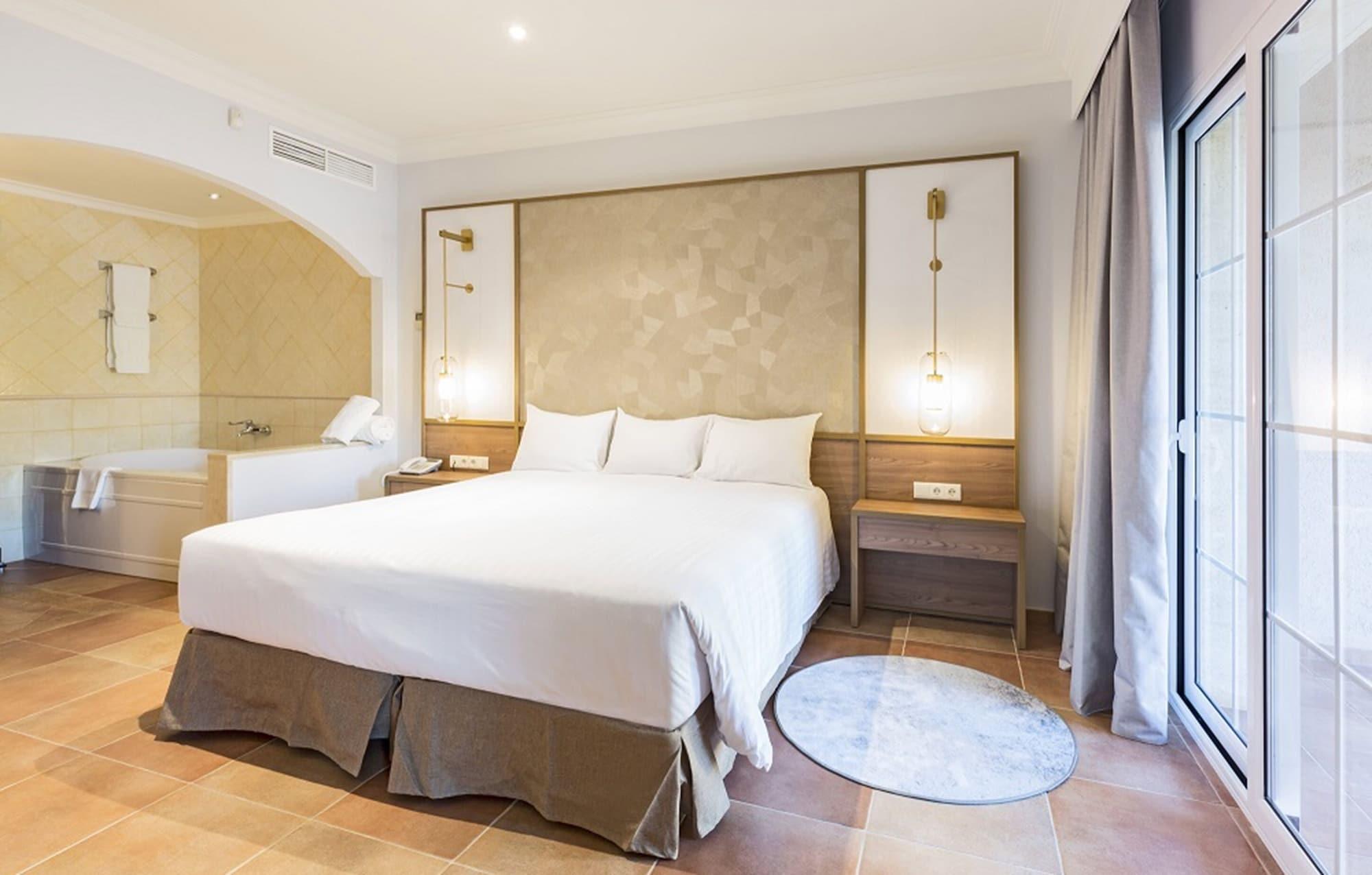 La Sella Premium Lifestyle Apartments دينايا المظهر الخارجي الصورة