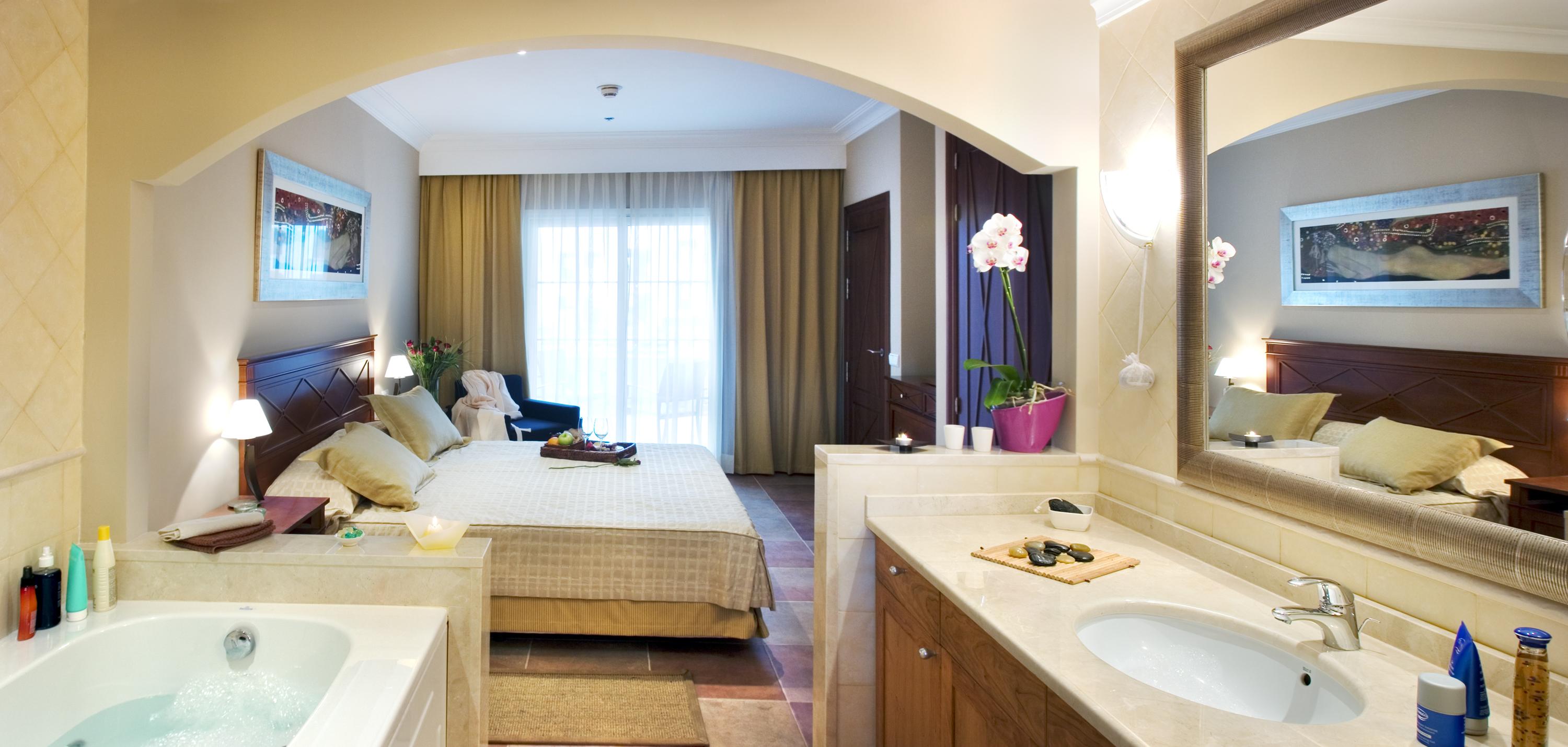 La Sella Premium Lifestyle Apartments دينايا المظهر الخارجي الصورة