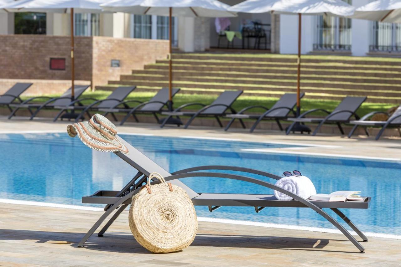 La Sella Premium Lifestyle Apartments دينايا المظهر الخارجي الصورة