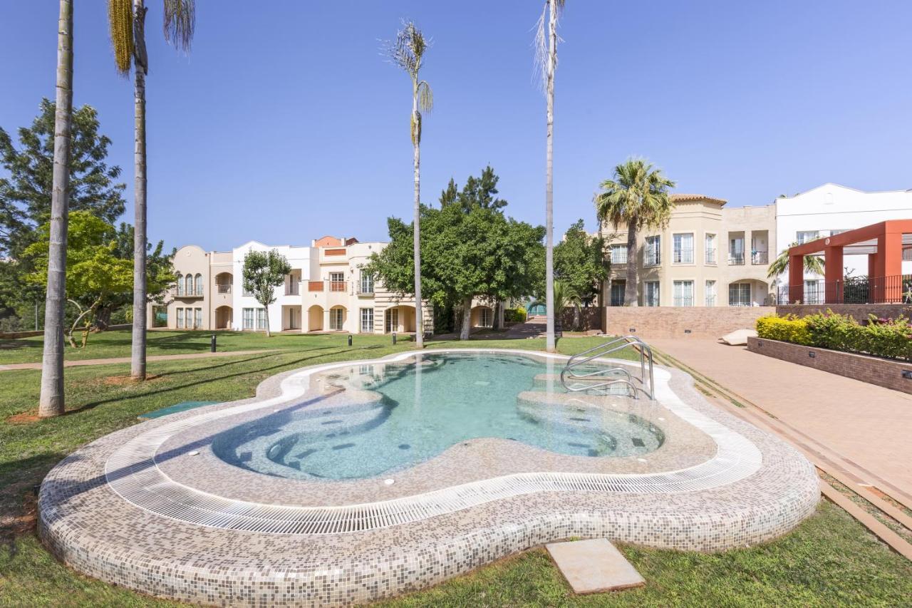 La Sella Premium Lifestyle Apartments دينايا المظهر الخارجي الصورة