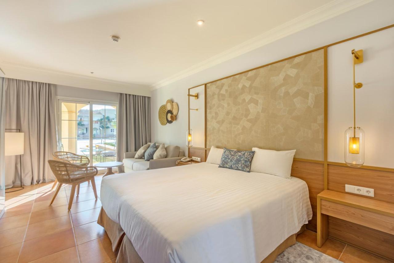 La Sella Premium Lifestyle Apartments دينايا المظهر الخارجي الصورة